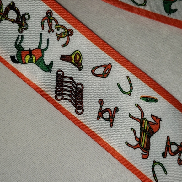 * Cowgirl Skinny Scarf Horse Equestrian English Saddle Horse Purse Ribbon Pony - Picture 3 of 8